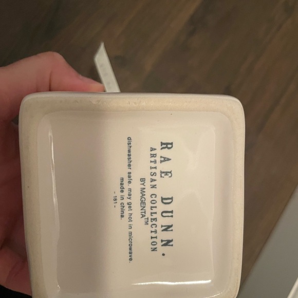 Rae Dunn Salt Pig Farmhouse Style Birdhouse Salt Container‎ - Picture 5 of 7